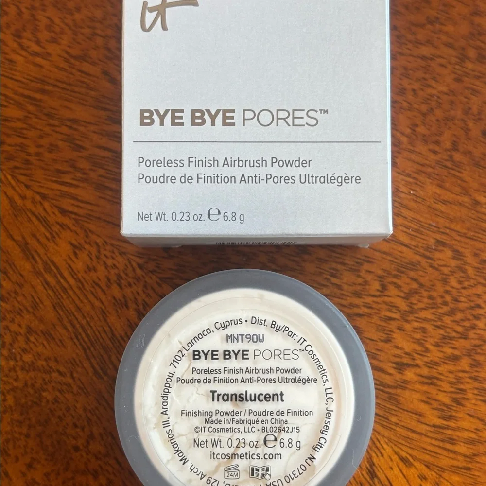 IT Cosmetics Bye Bye Pores Powder
